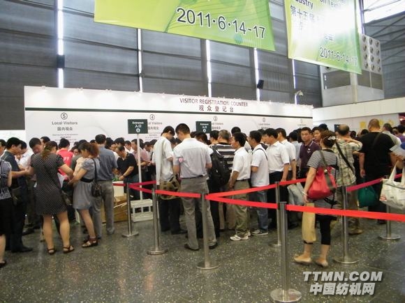 G:\2011上海紡機展圖片整理\紡機網(wǎng)文章\場外花絮\DSCF0473.JPG